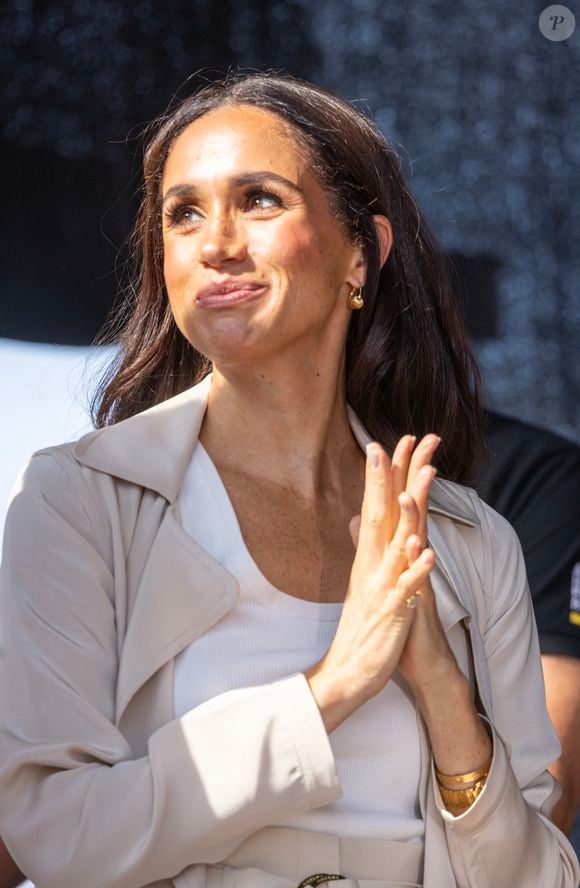 Meghan Markle, duchesse de Sussex aux Invictus Games 2023 à Dusseldorf lors d'une cérémonie de remise de prix - The Duke and Duchess of Sussex Mirrorpix / Bestimage