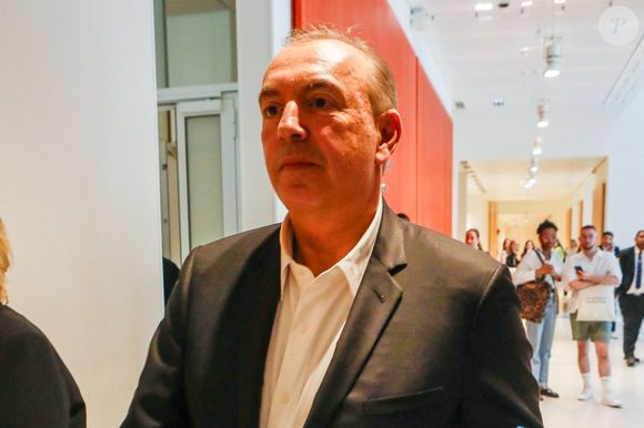 Sur les réseaux sociaux, les auditeurs partagent leur colère.

Exclusif - L'animateur de radio, journaliste, présentateur de télévision et producteur français, Jean-Marc Morandini, à la sortie de la chambre correctionnelle du tribunal judiciaire de Paris Batignolles, le 14 juin 2023. Christophe Clovis / Bestimage