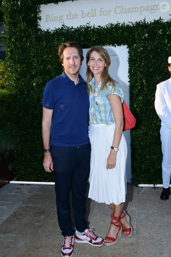 Pour l'heure, on n'en sait pas plus sur leur nouveau lieu de vie.

Exclusif - Ophélie Meunier et son mari Mathieu Vergne à la soirée Jardin Secret sur le rooftop de l'hôtel The Peninsula Paris le 7 juin 2023.
© Rachid Bellak / Bestimage