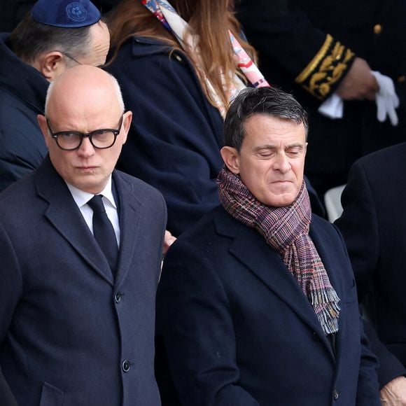 Elisabeth Borne, Edouard Philippe, Manuel Valls, Jean-Marc Ayrault - Cérémonie d’hommage national aux victimes françaises des attaques terroristes du 7 octobre en Israël dans la cour d’honneur de l’Hôtel national des Invalides, à Paris, France, le 7 février 2024. Quatre mois jour pour jour après les attentats terroristes qui ont frappé Israël et le peuple israélien et qui ont causé la mort de 42 de nos concitoyens. A ce jour, trois de nos compatriotes demeurent toujours disparus et présumés otages, et la France n’a de cesse d’œuvrer avec ses partenaires pour leur libération. © Dominique Jacovides/Bestimage