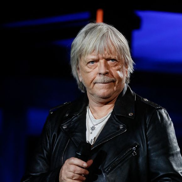 Renaud célèbre les 50 ans de son premier album.

Renaud (Renaud Séchan) - Enregistrement de l'émission "La fête de la Chanson française" au Dôme à Paris, présentée par L.Thilleman et A.Manoukian, et diffusée sur France 3
© Christophe Clovis / Bestimage