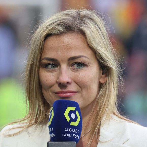 Laure Boulleau (Canal+) lors du match RC Lens - Olympique de Marseille, stade Bollaert-Delelis, le 6 mai 2023 lors du match de championnat de Ligue 1 Uber Eats opposant le RC Lens à l'Olympique de Marseille au stade Bollaert-Delelis à Lens, France, le 7 mai 2023. Lens won 2-1. © Laurent Sanson/Panoramic/Bestimage