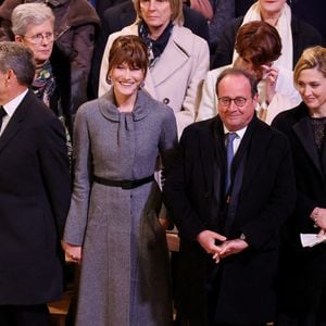 Nicolas Sarkozy, Carla Bruni, François Hollande, sa femme Julie Gayet - Cérémonie de réouverture de la cathédrale Notre-Dame de Paris, le 7 décembre 2024. Joyau de l’art gothique, lieu de culte et de culture, symbole universel de la France et de son histoire, la cathédrale de Notre-Dame de Paris rouvre ses portes les 7 et 8 décembre, cinq ans après le terrible incendie qui l’avait ravagée le 15 avril 2019. 
© Dominique Jacovides / Bestimage