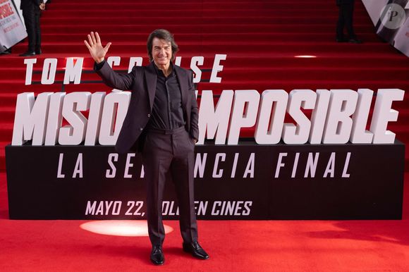 21 mai 2025, Mexico, Mexique : TOM CRUISE et le réalisateur CHRISTOPHER MCQUARRIE ont assisté à la première de ''Mission Impossible : Dead Reckoning" à l'Auditorium national, où ils ont signé des autographes et foulé le tapis rouge. © Cristian Leyva/ZUMA Press Wire