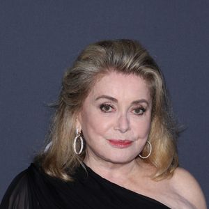 Catherine Deneuve - Photocall du dîner "Women in Motion" par le groupe Kering, Place de la Castre, lors du 77ème Festival International du Film de Cannes. Agence / Bestimage