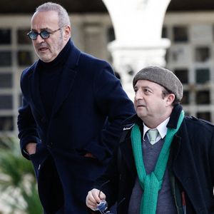 Roland Perez, Jean-Louis Barcelona - Obsèques d'Isabelle Mergault à la Coupole du Père-Lachaise à Paris le 30 mars 2026. © Cyril Moreau - Dominique Jacovides / Bestimage