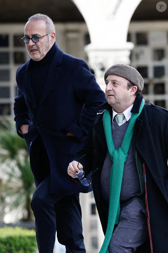 Roland Perez, Jean-Louis Barcelona - Obsèques d'Isabelle Mergault à la Coupole du Père-Lachaise à Paris le 30 mars 2026. © Cyril Moreau - Dominique Jacovides / Bestimage