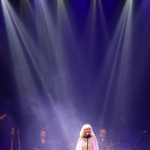 Elle s'est confié à nos confrères de Télépro sur les mains et les pieds qu'elle a dû faire pour le faire venir de Côte d'Ivoire en France. 

Exclusif - Concert de Michèle Torr, "60 ans de chanson", au Théâtre des Folies Bergère à Paris, France, le 29 Octobre 2023. © Bertrand Rindoff / Bestimage