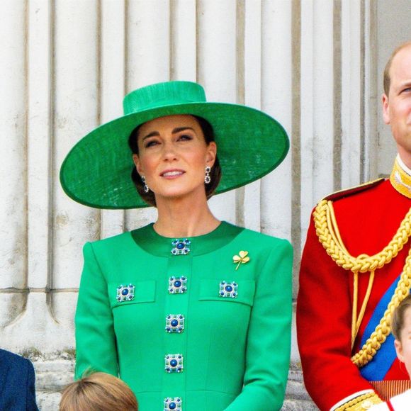 London, UNITED KINGDOM  - The Duchess of Cambridge, Kate Middleton, has provided a personal update on her treatment and recovery. She has finished chemotherapy and is now concentrating on maintaining a cancer-free lifestyle. She shared a video featuring herself, Prince William, her children Prince George, Princess Charlotte, and Prince Louis.



Pictured: Princess of Wales, Kate Middleton