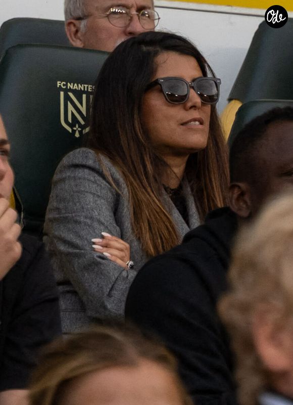 Sur Instagram, une première affiche très mystérieuse vient d'être dévoilée, et le moins que l'on puisse dire, c'est qu'elle y apparaît dans un registre totalement inédit.

Karine Ferri - Match des Légendes du Variétés Club de France contre le FC Nantes au profit du Secours Populaire au stade de la Beaujoire à Nantes le 3 juin 2025.  © Martin Bousseau/Bestimage