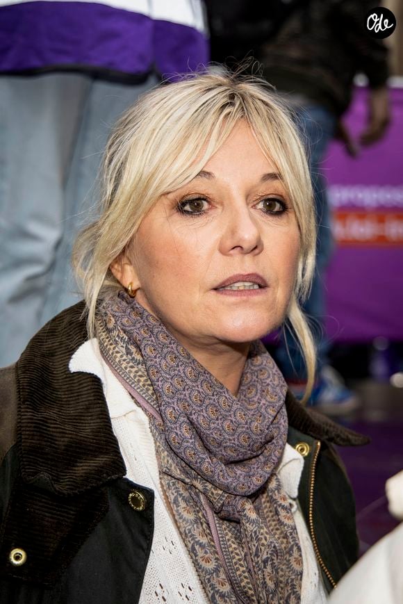 Flavie Flament lors d'un rassemblement dans le cadre de l'affaire Lyhanna pour dénoncer le dysfonctionnement des institutions à Paris le 8 juin 2026. © Vincenzo Arnone / Bestimage