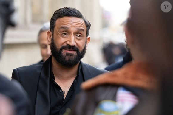 L'animateur Cyril Hanouna sort de la commission d'enquête parlementaire sur l'attribution des fréquences TV, à l'Assemblée nationale à Paris le 14 mars 2024. L'animateur de Touche pas a mon poste sur la chaîne de télévision C8 a reçu une pluie de sanctions de la part de l'Arcom, le régulateur français des médias, pour un montant total de 7,5 millions d'euros. © Raphael Lafargue/ABACAPRESS.COM