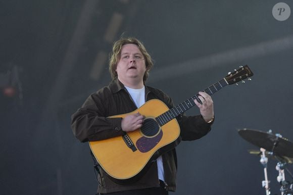 Lewis Capaldi se produit sur la scène Pyramid lors du festival de Glastonbury à Worthy Farm dans le Somerset, au Royaume-Uni, le vendredi 27 juin 2025. Photo par Yui Mok/PA Wire/ABACAPRESS.COM
