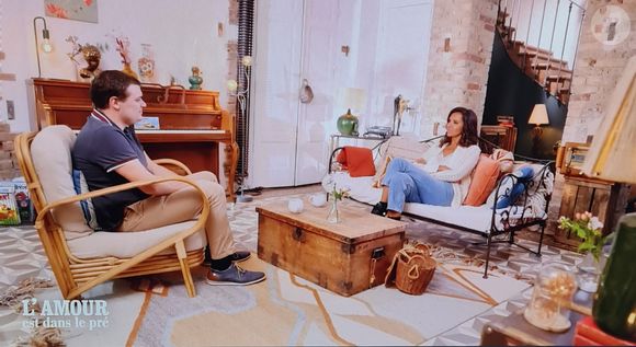 Elle ne doit pas fumer
Mathieu, candidat de "L'amour est dans le pré 2025"