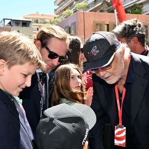 Le couple était aussi avec leurs enfants Sacha, India et Maximilian

Andrea Casiraghi, sa femme Tatiana Santo Domingo, leurs enfants Alexandre, India et Maximilian et Flavio Briatore sur la grille de départ durant le Monaco E-Prix 2026, Round 9, le 16 mai 2026. Photo : Bruno Bebert/Bestimage