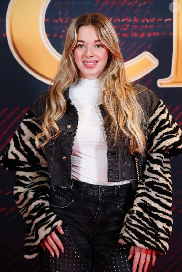 Emma participe à l'émission aux côté du danseur Dorian Rollin. 
Emma Broyon (Star Academy) -Avant-première du film "God save the Tuche" au cinéma Pathé Palace à Paris le 4 février 2025. © Christophe Clovis/Bestimage