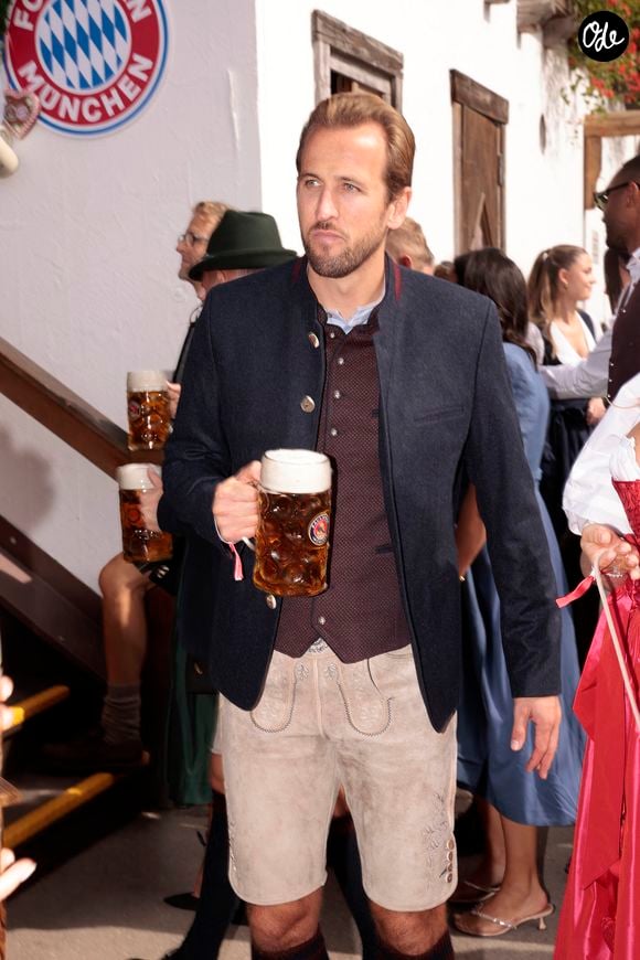 Harry Kane
Visite du FC Bayern Munich à la Wiesn 2026, dans le cadre de la 191e Oktoberfest (Wiesn / Theresienwiese / site de la fête), à la Käfer Wiesn-Schänke à Munich
Agency People Image (c) Andy Knoth