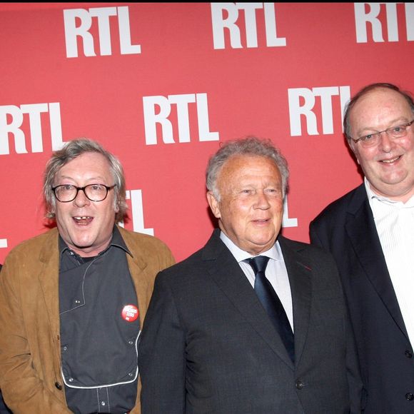 Philippe Chevallier, Jean-Jacques Peroni, Philippe Bouvard, Bernard Mabille.  30 ans des Grosses Têtes à la Tour Eiffel. Photo par COADIC GUIREC / BESTIMAGE