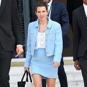 "Je dirais le vernis à ongles. Je suis obsédée par le vernis à ongles. Je connais beaucoup de choses sur les différentes marques et les couleurs", a répondu la fille de Stefano Casiraghi. 

Charlotte Casiraghi - Sorties du défilé Chanel Collection Haute Couture Automne/Hiver 2025-2026 lors de la Fashion Week de Paris (PFW), au Grand Palais, à Paris, France, le 8 juillet 2025?. © Bestimage
