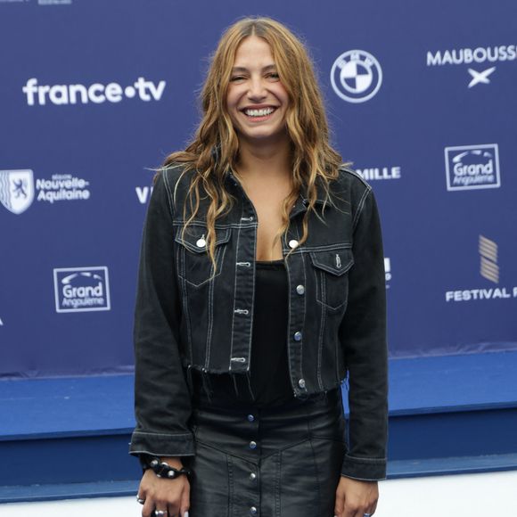 Izïa Higelin - Arrivées au cinéma CGR lors de la 18ème édition du Festival du Film Francophone de Angoulême (FFA) le 27 août 2025.
© Coadic Guirec / Bestimage
