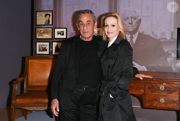 Thierry Ardisson et sa femme Audrey Crespo-Mara - Vernissage de l'exposition Jean Gabin à l'Espace Landowski / Musée des Années 30 à Boulogne-Billancourt le 8 mars 2022. © Coadic Guirev/Bestimage
