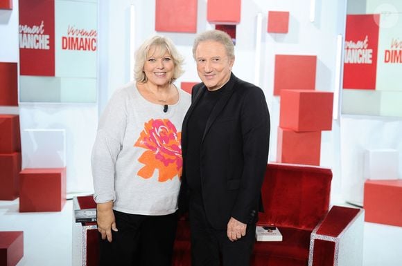 Exclusif - Laurence Boccolini et Michel Drucker lors de l'enregistrement de l'émission "Vivement dimanche", le 1er octobre 2025.

Photo : Guillaume Gaffiot / Bestimage