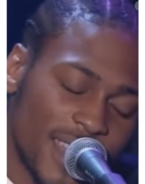 Le chanteur D'Angelo est mort à l'âge de 51 ans.