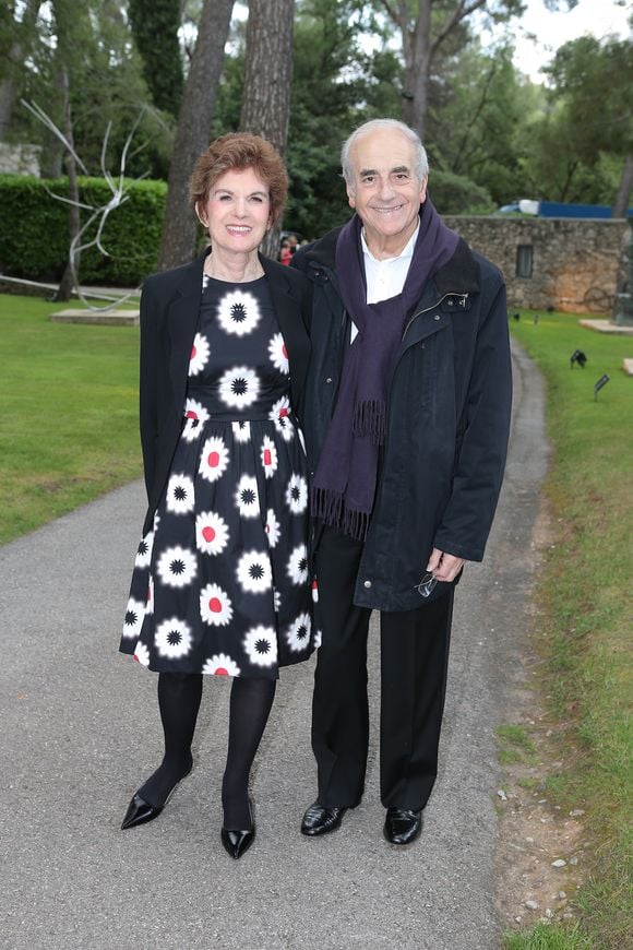 Jean-Pierre Elkabbach et Nicole Avri - Inauguration, le 28 juin 2013, a la Fondation Maeght a Saint-Paul-de-Vence de 130 oeuvres de la Renaissance a aujourd'hui, le combat millenaire entre artistes et philosophes, Bernard-Henri Levy est le commissaire de cette exposition. Frederic Nebinger / Bestimage