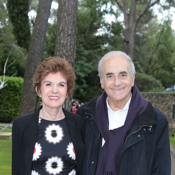 Jean-Pierre Elkabbach et Nicole Avri - Inauguration, le 28 juin 2013, a la Fondation Maeght a Saint-Paul-de-Vence de 130 oeuvres de la Renaissance a aujourd'hui, le combat millenaire entre artistes et philosophes, Bernard-Henri Levy est le commissaire de cette exposition. Frederic Nebinger / Bestimage