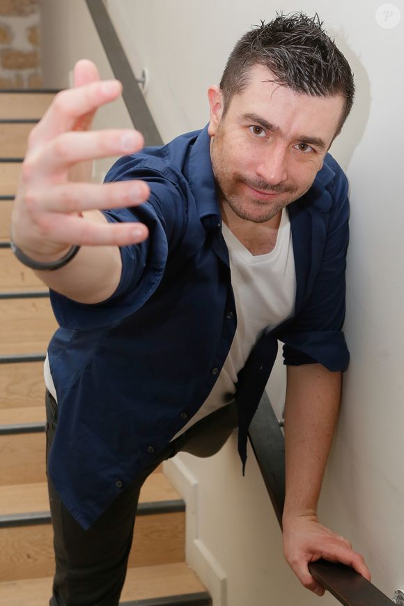 Exclusif - Anthony Joubert - Cocktail suite à la générale de la pièce "Revenir un jour (remix)" aux feux de la rampe à Paris le 26 mars 2015. Christophe Clovis / Bestimage