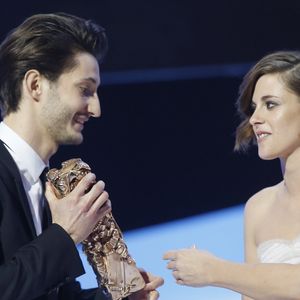 Kristen Stewart, Juliette Binoche, Pierre Niney (césar du meilleur acteur pour le film "Yves Saint Laurent") - 40ème cérémonie des César au théâtre du Châtelet à Paris, le 20 février 2015. © BORDE-JACOVIDES / BESTIMAGE
