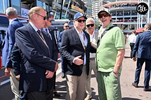 Le prince Albert II de Monaco et Jean-Luc Reichmann dans les paddocks du Formula 1 Louis Vuitton Grand Prix de Monaco 2026, à Monte Carlo, Monaco, le 6 juin 2026. © Bruno Bebert/Bestimage