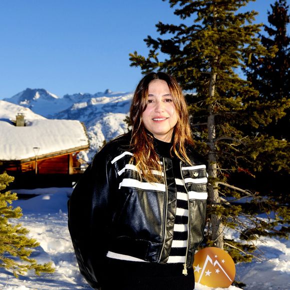 Izia Higelin - Personnalités dans le cadre de la 28ème édition du Festival international du film de comédie de l'Alpe d'Huez le 17 janvier 2025. © Dominique Jacovides / Bestimage