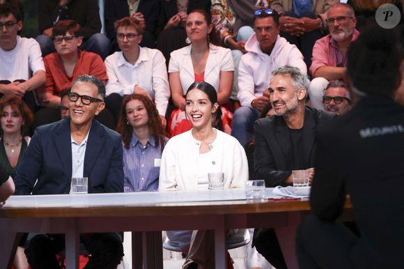 Exclusif - Roschdy Zem, Lyna Khoudri, Martin Bourboulon - Plateau de l'émission "C à vous" lors du 78ème Festival International du Film de Cannes le 22 mai 2025. © Jack Tribeca / Bestimage