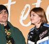 "When dreams come true. To my mother, to my daughter, I love you" (ndlr en français : "Quand les rêves deviennent réalité. A ma mère, à ma fille, je vous aime"), peut-on lire en légende.
Florian Rossi et sa compagne Louane Emera - Avant-première du film "Cet été-là" au cinéma Pathé Wepler à Paris le 3 janvier 2022. © Coadic Guirec/Bestimage