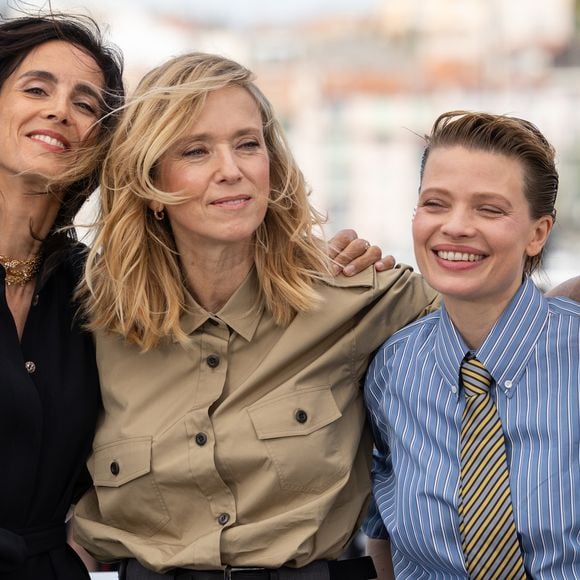 Charline Bourgeois-Tacquet, Léa Drucker et Mélanie Thierry au photocall du film "La Vie D'Une Femme" lors du 79ème Festival International du Film de Cannes, France, le 14 mai 2026. © Jacovides-Moreau/Bestimage
