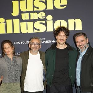 Camille Cottin, Eric Toledano, Louis Garrel et Olivier Nakache - Première du film "Juste une illusion" au cinéma Le Grand Rex à Paris le 22 mars 2026. © Coadic Guirec/Bestimage
