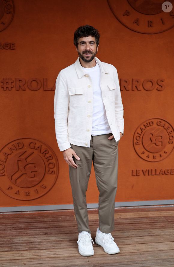 Agustin Galiana au village lors des Internationaux de France de tennis de Roland Garros 2024 à Paris, France, le 30 mai 2024. © Jacovides-Moreau/Bestimage