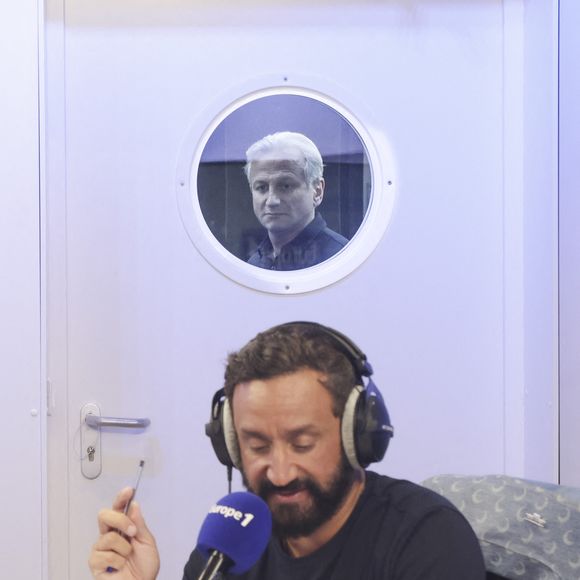 Exclusif - Cyril Hanouna sur le plateau de l'émission "On marche sur la tête", diffusée en direct sur Europe 1. Le 26 août 2024
© Jack Tribeca / Bestimage