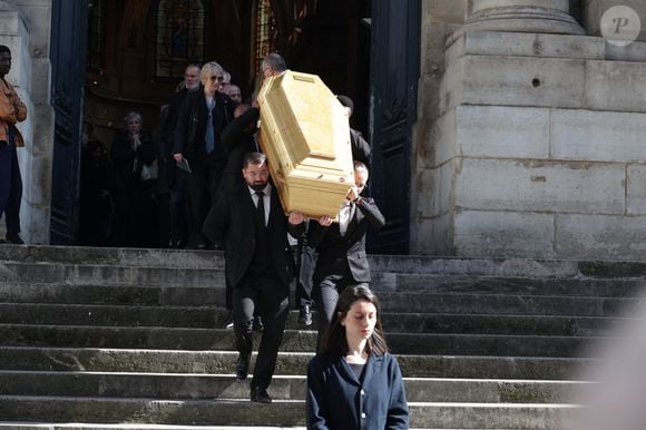 Le cercueil lors de la cérémonie d'enterrement du réalisateur français Yves Boisset à l'église Saint Roch à Paris, France, le 11 avril 2025. Photo by Nasser Berzane/ABACAPRESS.COM