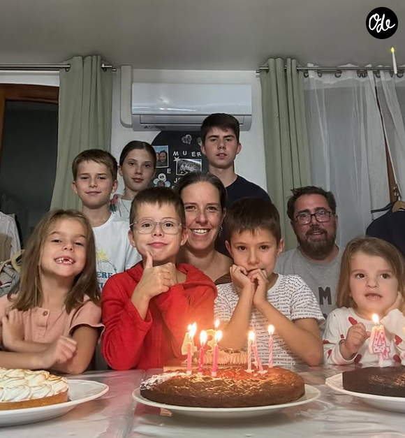 Une autre famille de Familles nombreuses : la vie en XXL les a immédiatement accueillis : les Saffré.

Extrait du compte Instagram de la famille Saffré.

© Instagram / saffre_family