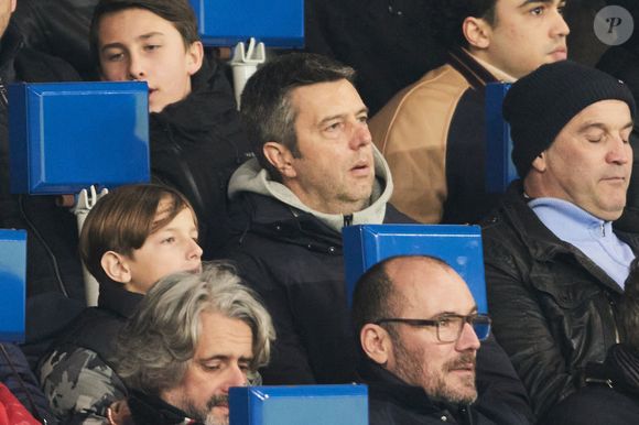 Maxime Switek en tribunes lors du match de football Ligue 1 Uber Eats opposant le Paris Saint-Germain (PSG) au LOSC Lille (4-1) au Parc des Princes à Paris, France, le 1er mars 2025. © Cyril Moreau/Bestimage