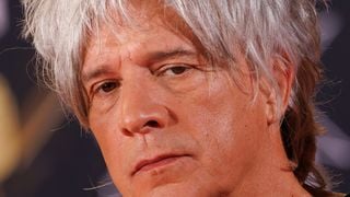 "J’ai eu plusieurs enfants et j’ai raté beaucoup de choses dans leur vie" : Nicola Sirkis (Indochine) papa d'une fille et de deux garçons