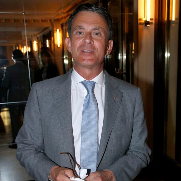 Exclusif - Manuel Valls - Stéphane Freiss est élevé au grade d’Officier de l'ordre des Arts et des Lettres au théâtre Antoine à Paris, France, le 13 Mai 2024.  Stéphane Freiss a reçu cette distinction après avoir été nommé chevalier de l'ordre des Arts et des Lettres en 2013.

© Bertrand Rindoff / Bestimage