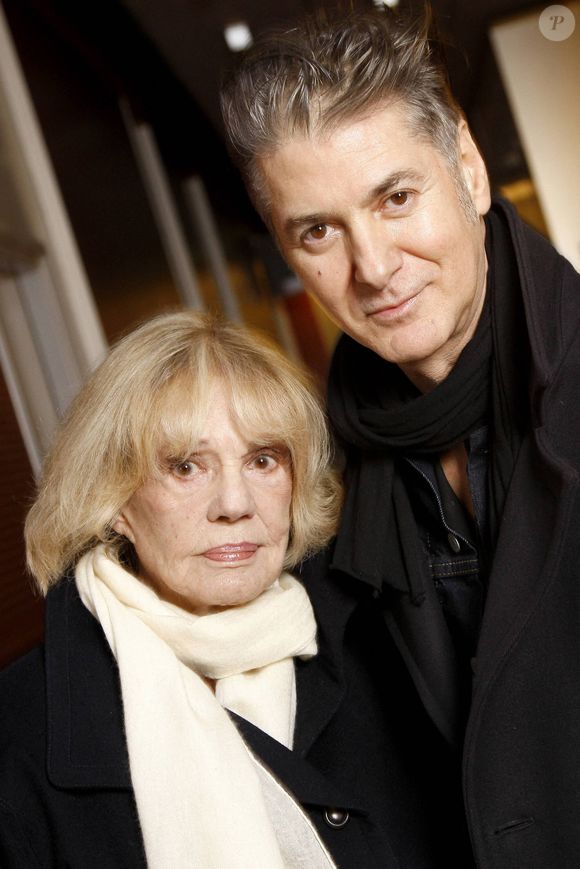 Etienne Daho et Jeanne Moreau posant lors d'une séance de portrait à Paris, France, novembre 2010. Photo par VIM/ABACAPRESS.COM