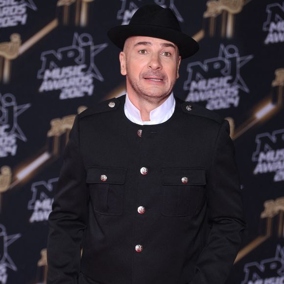Michael Youn - Séance photo de la 26e édition des NRJ Music Awards au Palais des Festivals de Cannes, en France, le 1er novembre 2024. © Guignebourg-Bebert/Bestimage