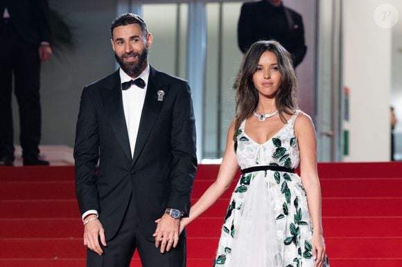Karim Benzema et sa compagne Lyna Khoudri à la descente des marches du film "13 jours 13 nuits" lors du 78ème Festival International du Film de Cannes. Le 23 mai 2025 © Olivier Borde/ Bestimage