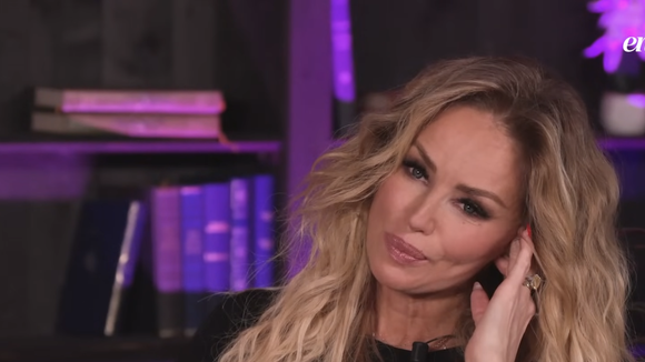 Adriana Karembeu dans En Privé avec - Purepeople