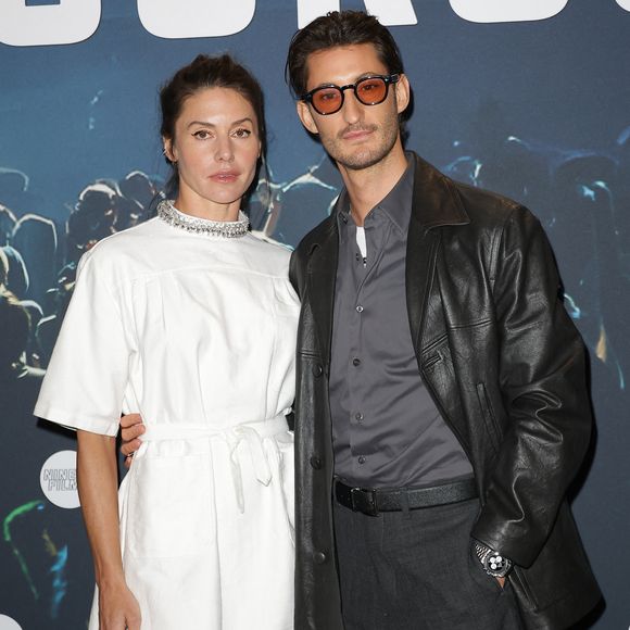 Pierre Niney et sa compagne Natasha Andrews - Avant-première de la série "Gourou" au cinéma Pathé Palace à Paris le 26 janvier 2026. © Coadic Guirec/Bestimage