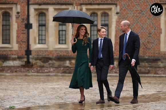 Le prince George de Galles, fait sa rentrée au collège d'Eton entouré de ses parents, le prince William, prince de Galles, et Catherine (Kate) Middleton, princesse de Galles, le 8 septembre 2026.  © PA Wire/PA Images / Bestimage
